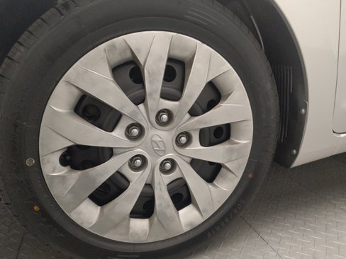 Used 2016 Hyundai Elantra GT image 31
