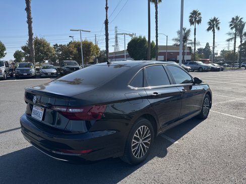 Used 2021 Volkswagen Jetta R-Line image 4