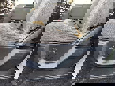 Used 2017 Ford F150 XLT image 12