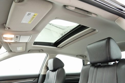 Used 2020 Honda Accord Touring image 37