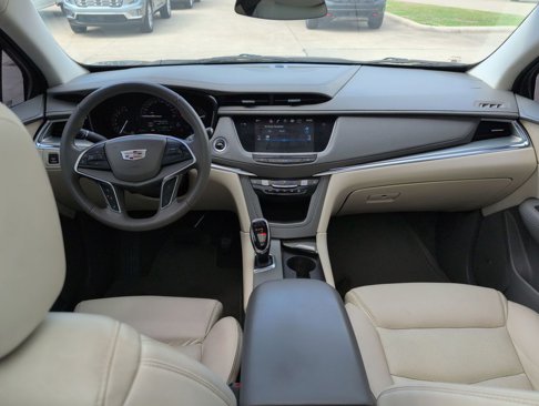 Used 2017 Cadillac XT5 Luxury w/ Driver Awareness Package image 13