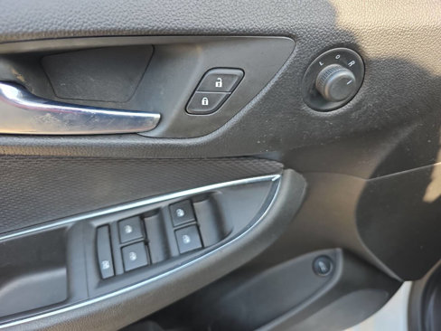 Used 2018 Chevrolet Cruze LS image 19