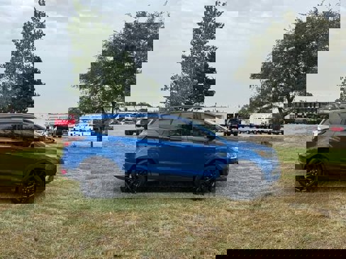 Used 2017 Ford Escape SE w/ Equipment Group 201A image 6