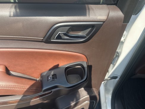 Used 2017 Chevrolet Suburban Premier image 22