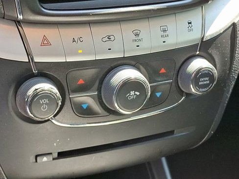 Used 2019 Dodge Journey SE w/ Connectivity Group image 18