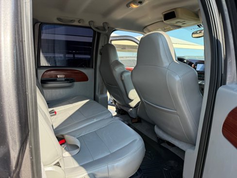 Used 2005 Ford F250 4x4 Crew Cab Super Duty image 17