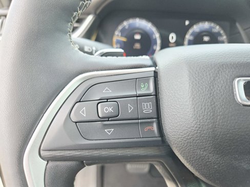 Used 2024 Jeep Grand Cherokee Altitude image 22