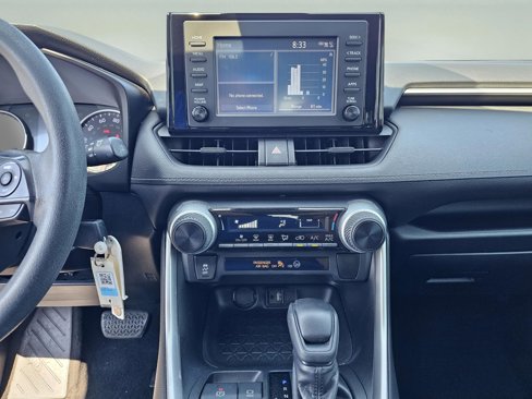 Used 2019 Toyota RAV4 LE image 23