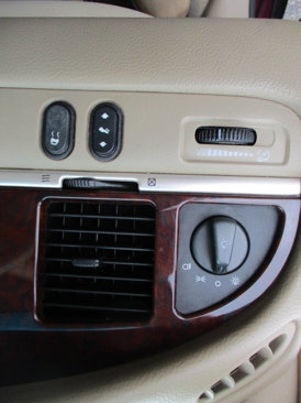 Used 2006 Lincoln Town Car Signature image 36