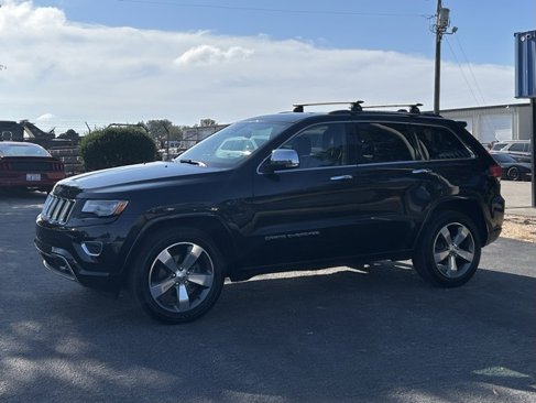 Used 2014 Jeep Grand Cherokee Overland w/ Advanced Technology Group image 4