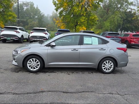 Used 2021 Hyundai Accent SEL image 5