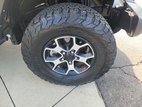 Used 2023 Jeep Wrangler Rubicon w/ Cold Weather Group image 15
