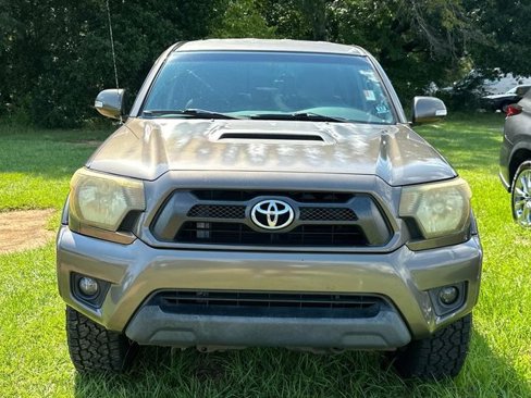 Used 2013 Toyota Tacoma PreRunner image 2