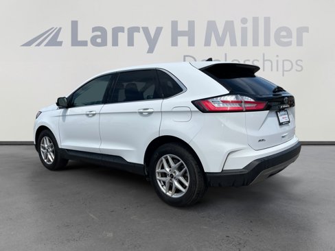 Used 2024 Ford Edge SEL image 3