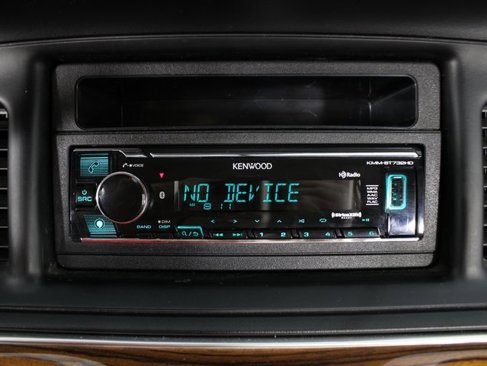 Used 1995 Ford Crown Victoria LX image 3