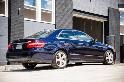Used 2010 Mercedes-Benz E 350 4MATIC Sedan image 4