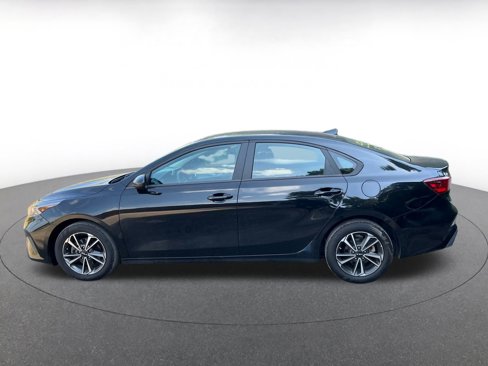 Used 2024 Kia Forte LXS image 7