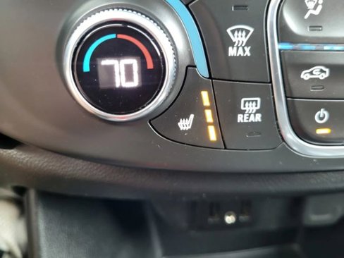 Used 2019 Chevrolet Traverse LT image 12