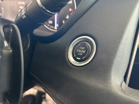 Used 2021 Cadillac XT4 Luxury image 45