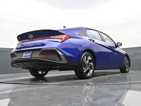 Certified 2025 Hyundai Elantra Sport image 38