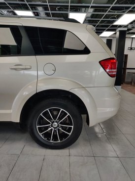 Used 2018 Dodge Journey SE w/ Blacktop Package image 4