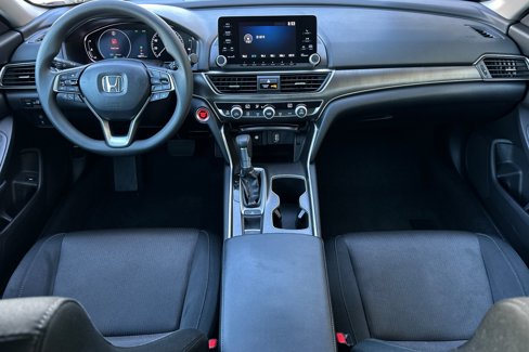 Used 2018 Honda Accord LX image 13