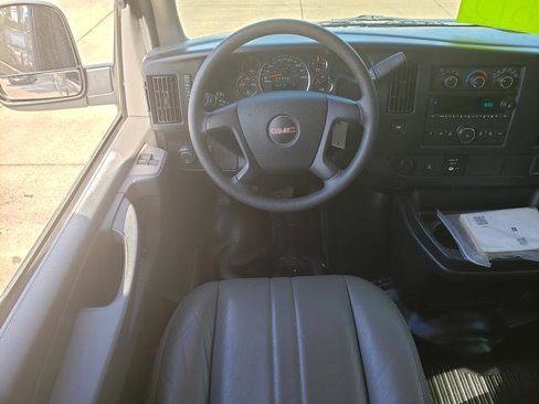 Used 2015 GMC Savana 2500 LS image 18