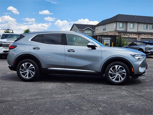 Used 2023 Buick Envision Essence image 2