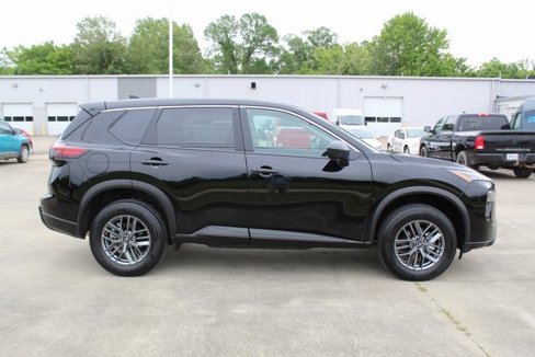 Used 2024 Nissan Rogue S image 6