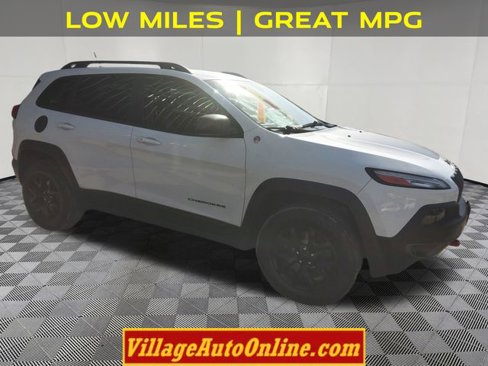 Used 2015 Jeep Cherokee Trailhawk w/ Comfort/Convenience Group image 5