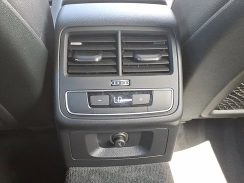 Used 2017 Audi A4 2.0T Prestige w/ Prestige Package image 8