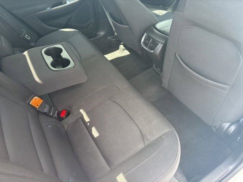 Used 2018 Chevrolet Malibu LT image 35