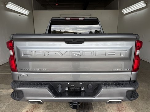 Used 2020 Chevrolet Silverado 1500 Custom w/ Custom Value Package image 5