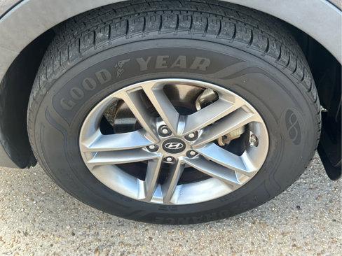 Used 2017 Hyundai Santa Fe Sport image 11