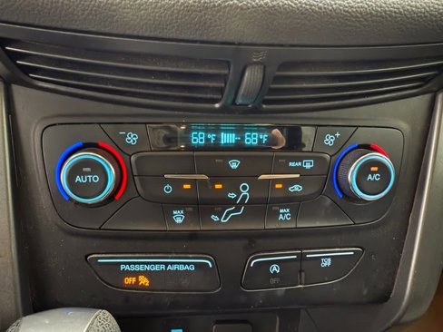 Used 2017 Ford Escape SE image 20