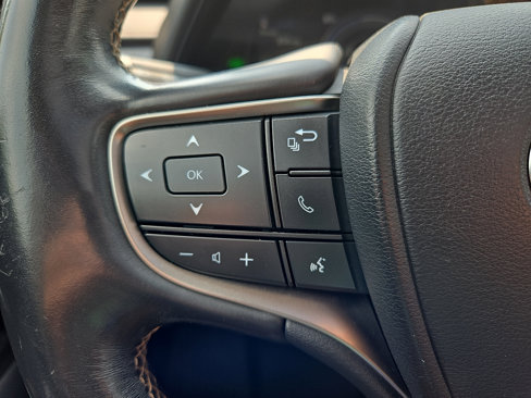 Used 2019 Lexus UX 250h image 19