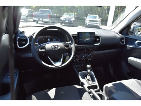 New 2025 Hyundai Venue SE image 12