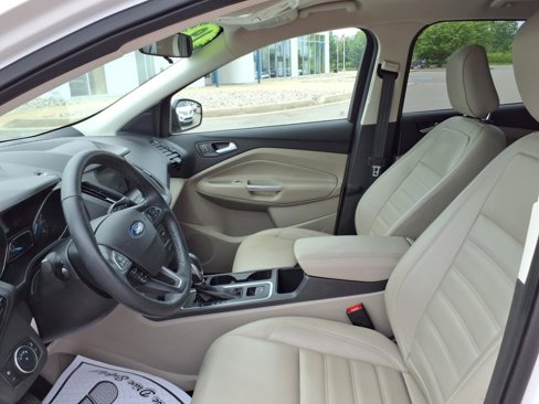 Used 2019 Ford Escape SEL image 11