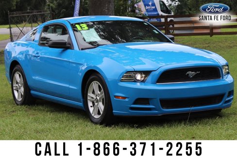 Used 2013 Ford Mustang Coupe image 2
