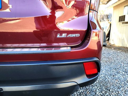 Used 2015 Toyota Highlander LE image 33