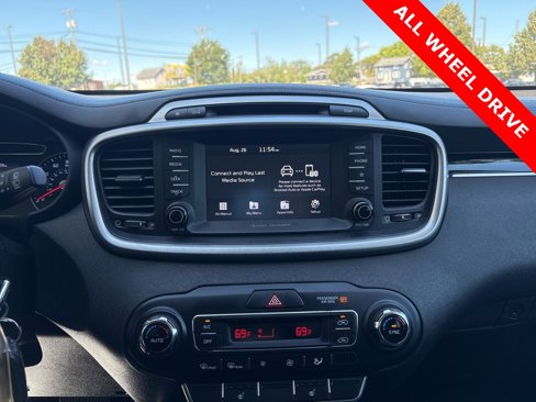 Used 2019 Kia Sorento LX w/ LX Convenience Package image 19