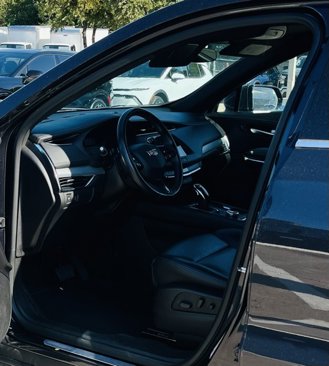 Used 2023 Cadillac XT4 Premium Luxury image 9