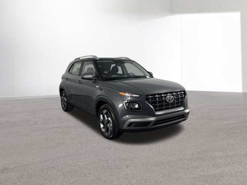 New 2025 Hyundai Venue SEL image 11