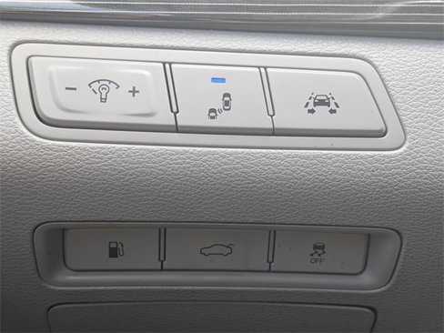Used 2018 Hyundai Sonata Limited image 22