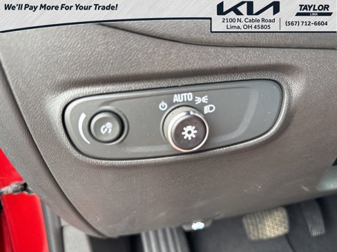 Used 2023 Chevrolet Equinox LT image 25