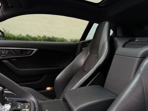 Used 2018 Jaguar F-TYPE Coupe image 21