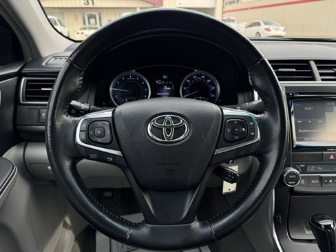 Used 2016 Toyota Camry XLE image 20