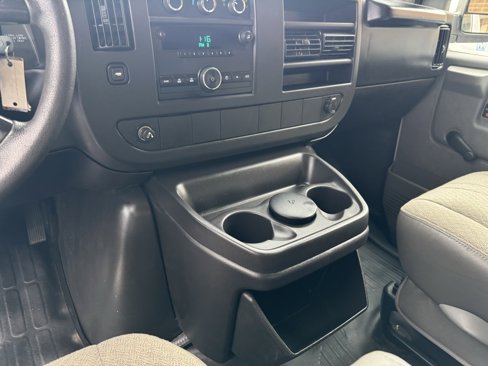 Used 2008 Chevrolet Express 3500 image 18