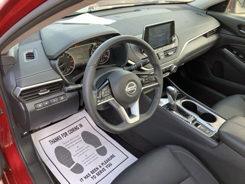 Used 2022 Nissan Altima 2.5 SV w/ SV Premium Package image 13