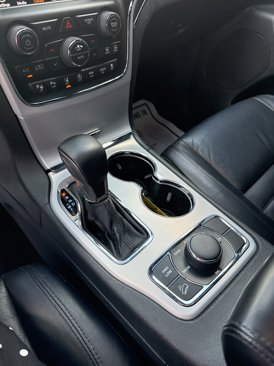 Used 2018 Jeep Grand Cherokee Limited image 22